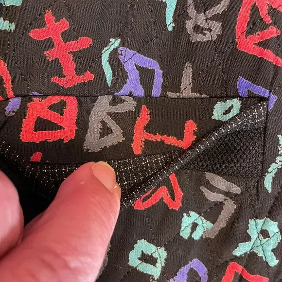 Bets by Canvasbacks Vintage 90s Black Colorful Print Quilted Button Jacket S - Picture 15 of 15